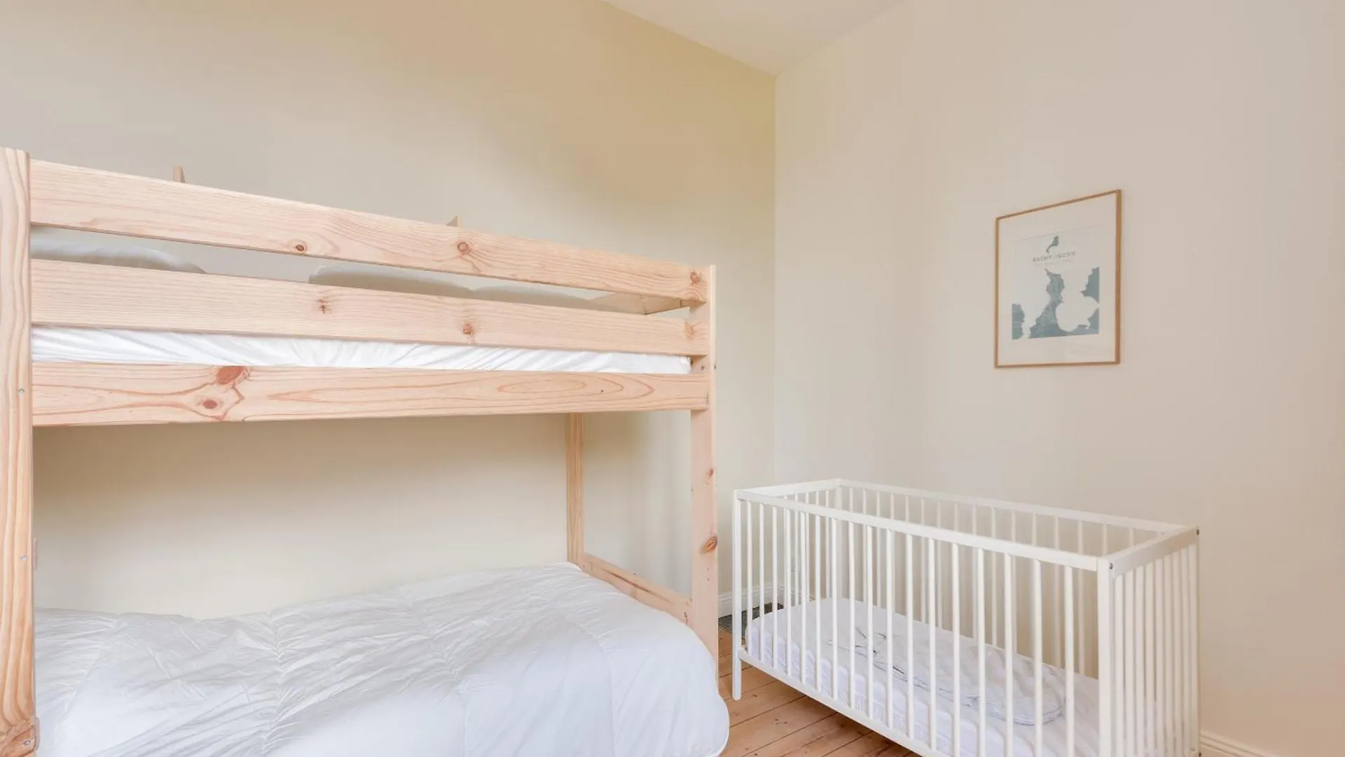 Holiday home Grande Maison Familiale Pour Un Sejour Terre-Mer Pleboulle